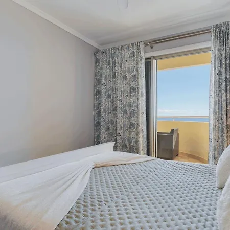 Apartment Studio Fuer 7 Personen Und 1 Kind In So Martinho, Madeira Und Umgebung