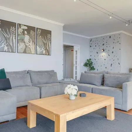 Apartment Studio Fuer 7 Personen Und 1 Kind In So Martinho, Madeira Und Umgebung *
